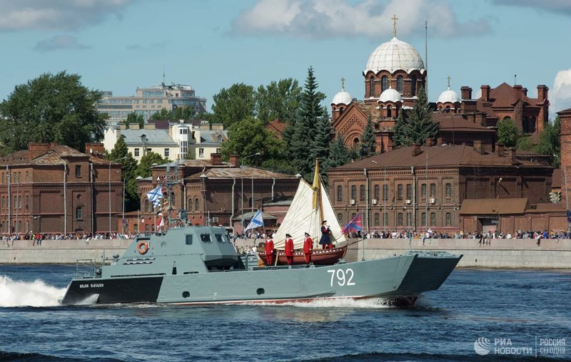 Главный военно-морской парад 2022 катер Иван Пасько