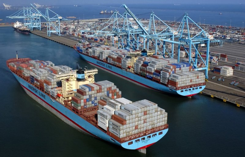 Контейнеровоз Maersk line