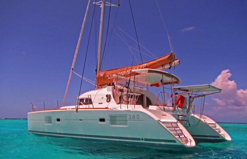 Катамаран катамаран типа Lagoon 380