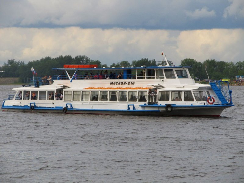 Теплоход Москва 210 Пермь
