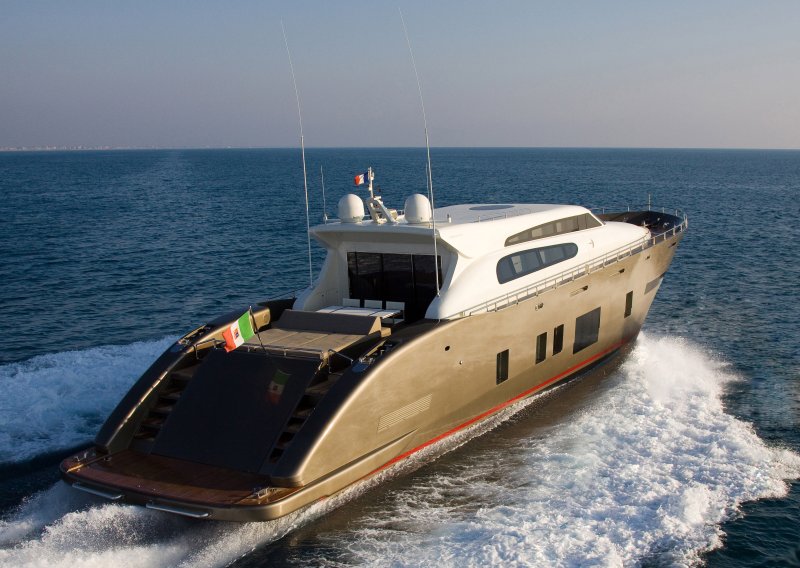 Яхта Tecnomar Velvet 30 m/y