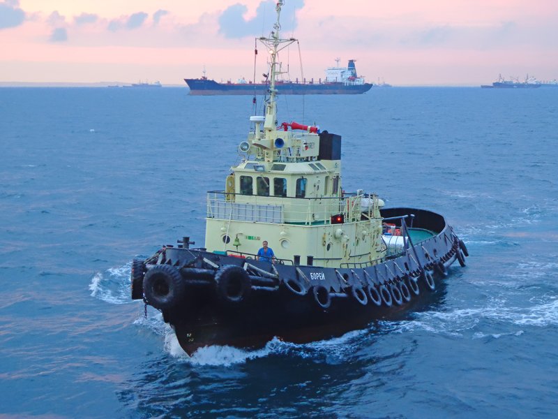 Морской буксир кантовщик