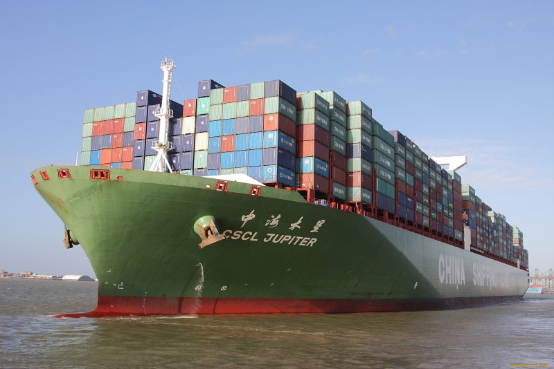Океанский контейнеровоз OOCL