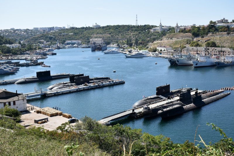 Севастополь бухта подводных лодок