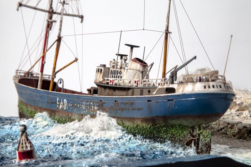 Northsea Fishing Trawler Revell 1/142