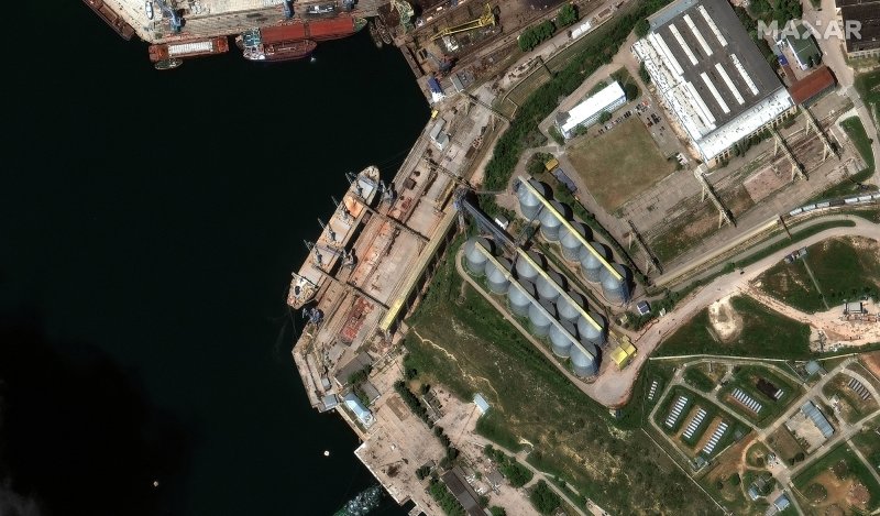 Бассейн Спутник