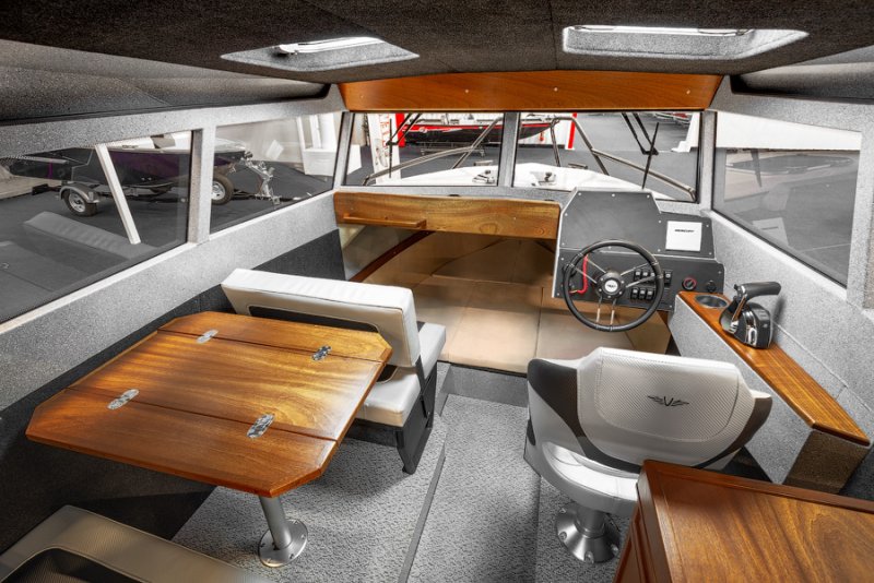 Волжанка 700 кабин. Voyager 700 Cabin