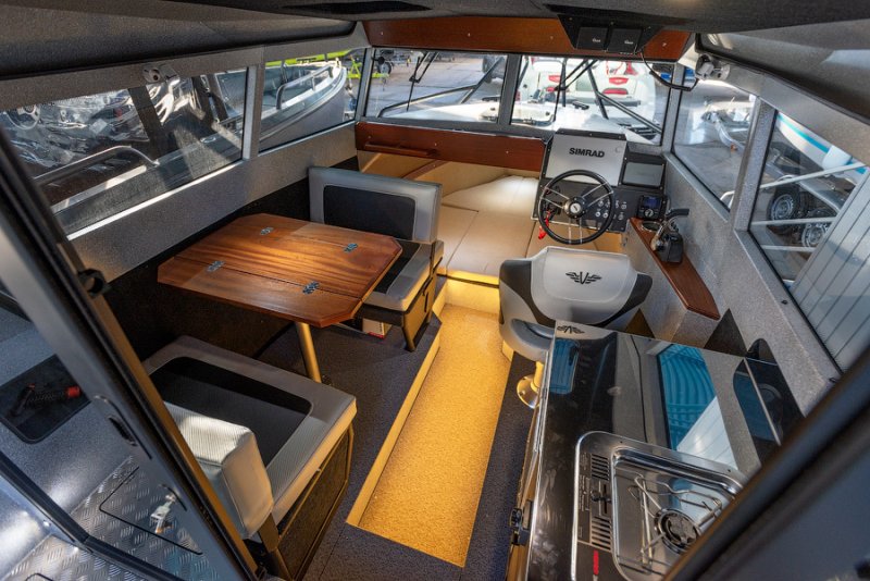 Voyager 700 Cabin