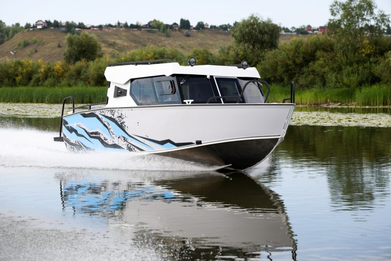 REALCRAFT 700 Cabin