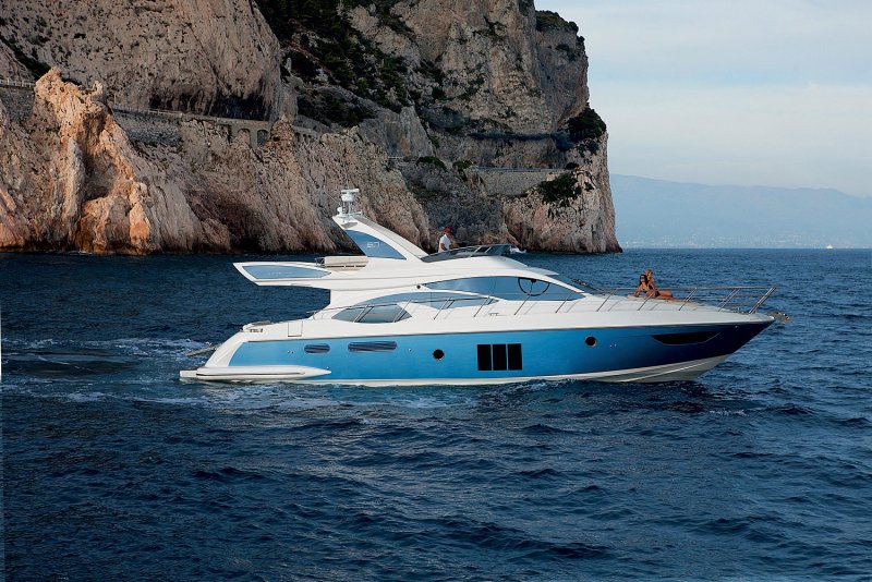 Azimut 60 яхта