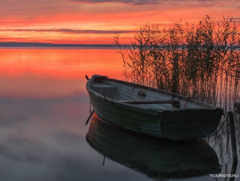 Лодка на воде
