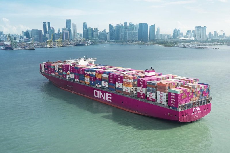 NYK Logistics контейнер