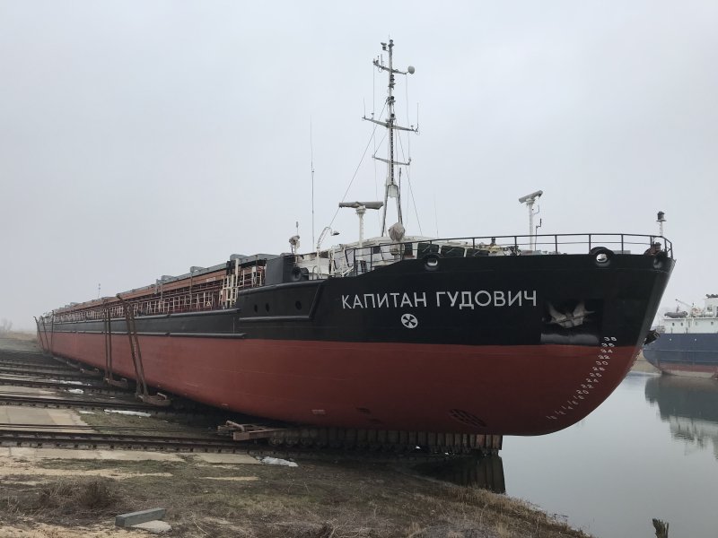 Капитан Краснов теплоход