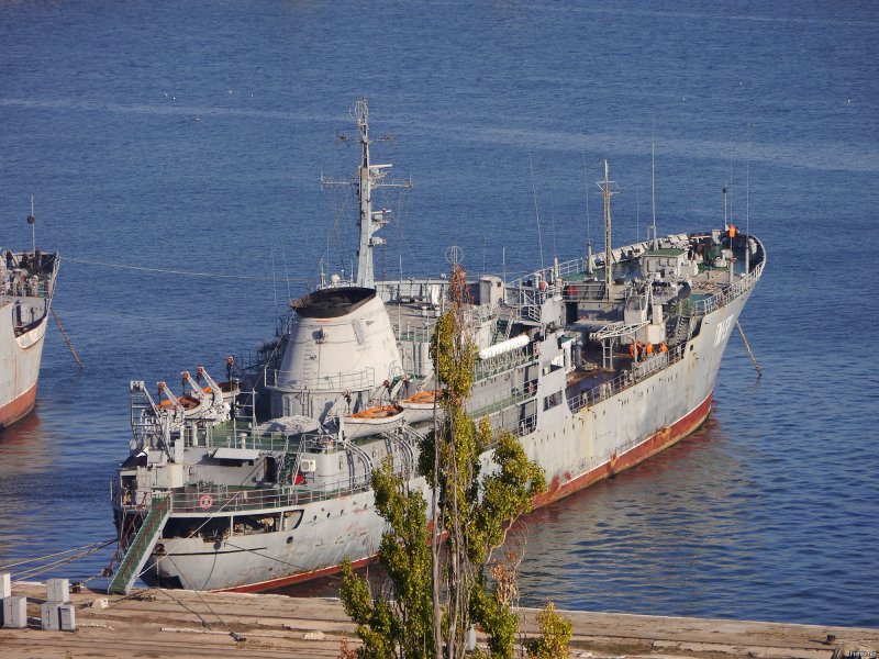 Плавучая мастерская ПМ-82