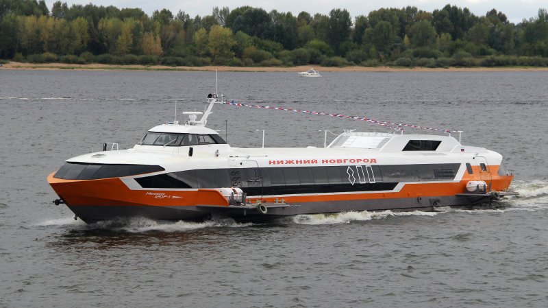 Судно Метеор 120р