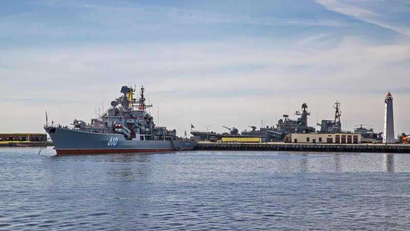 Беспокойный корабль Кронштадт
