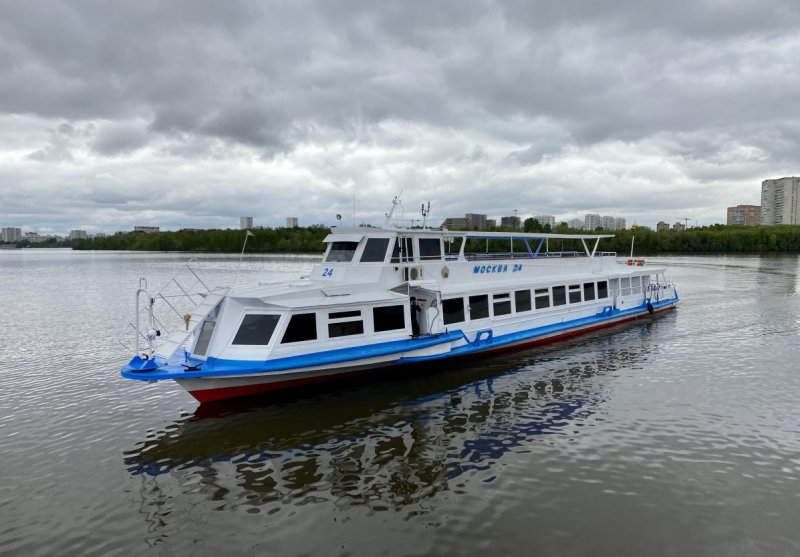 Теплоход Москва 24