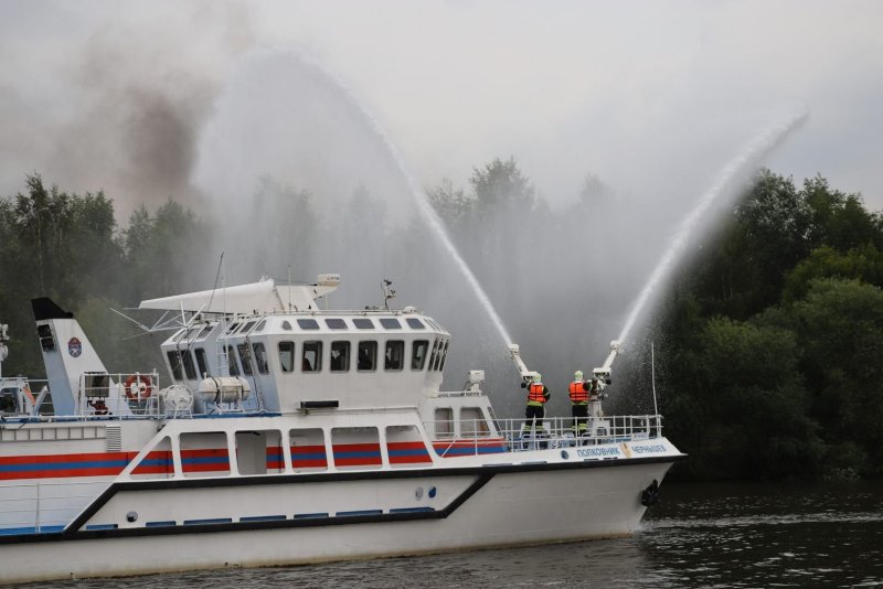 Противопожарное судно полковник Чернышев