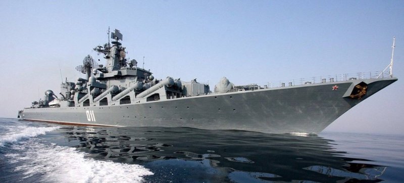 Флагман — Гвардейский ракетный крейсер проекта 1164 «Варяг».