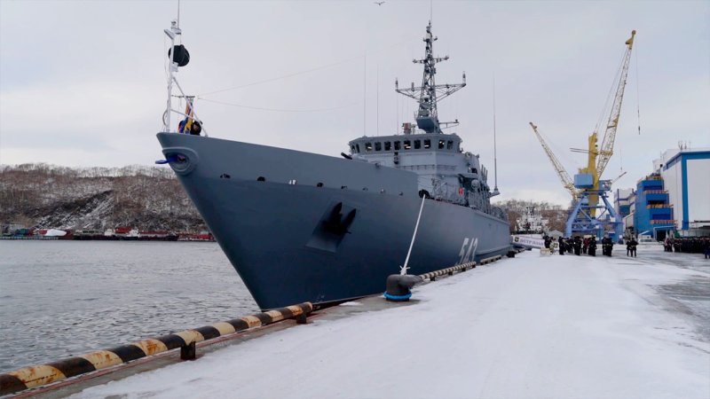Морской тральщик Петр Ильичев