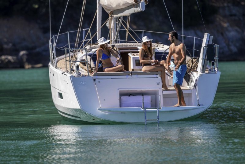 Dufour 390 Grand large яхта