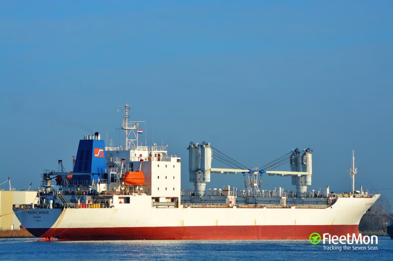 Pacific Breeze Reefer Vessel