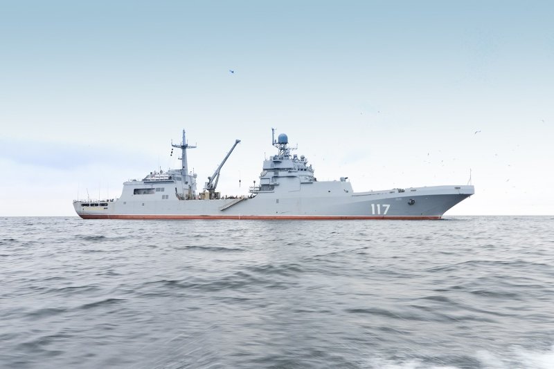Корабль проекта 11711 Петр Моргунов