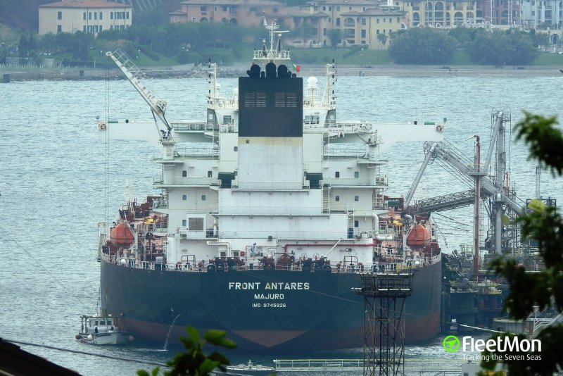 Vessel Front Harbour