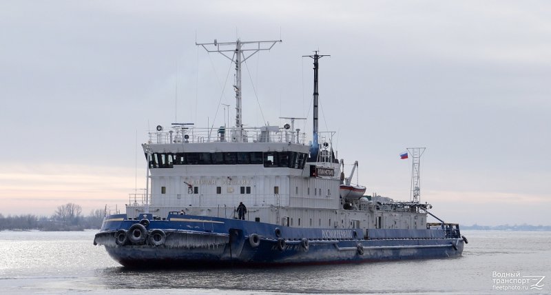 Ледокол Капитан Мецайк в Енисейском пароходстве