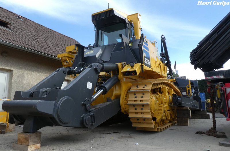 Komatsu d475a-8