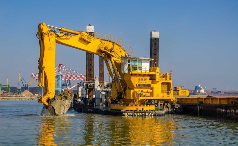 Liebherr-992 земснаряд