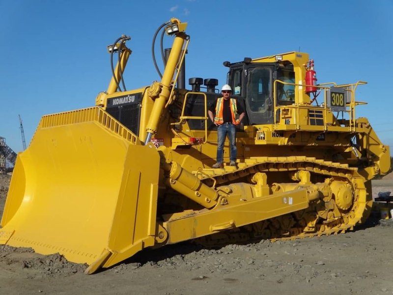 Komatsu d475