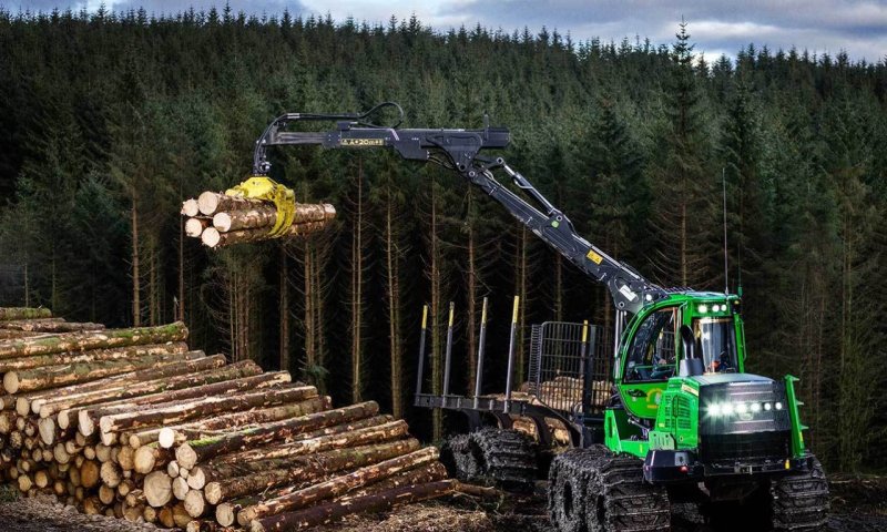 Харвестер и форвардер John Deere