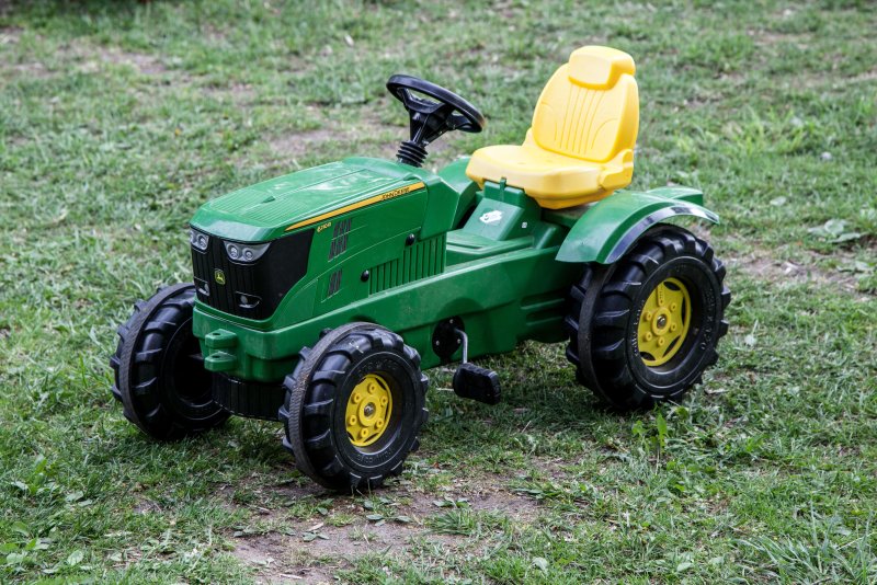 John Deere Traktor Oyuncak