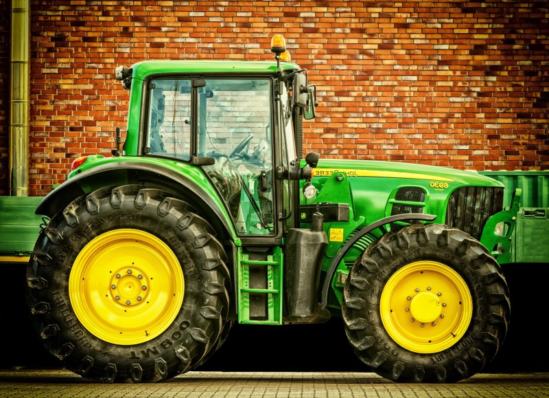 John Deere автомобиль