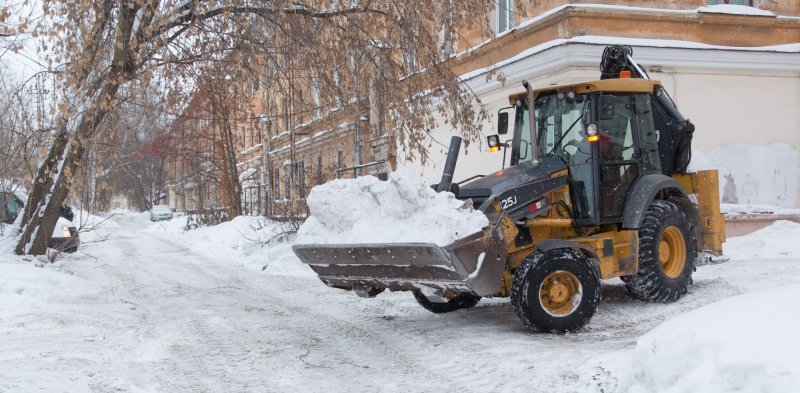КАМАЗ И JCB уборка снега