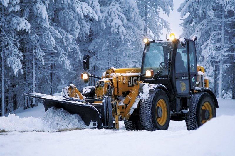 Уборка снега JCB 3cx