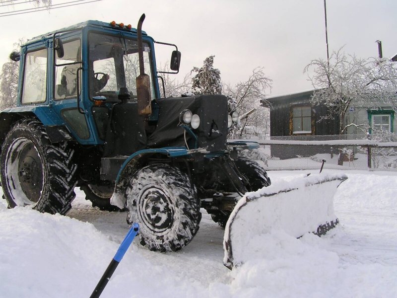 Трактор МТЗ 80 зима