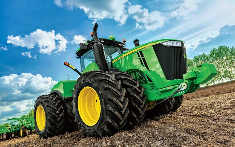 Трактор John Deere 9rt