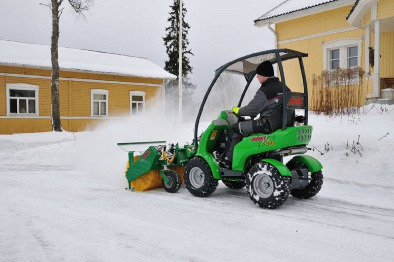 Минитрактор Авант 635 снегоуборщик