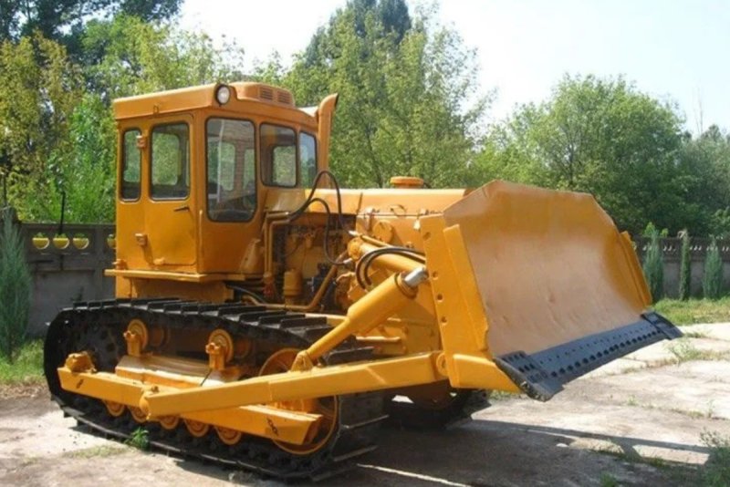 Бульдозер ЧТЗ Т-170