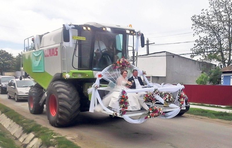 Свадьба на тракторе