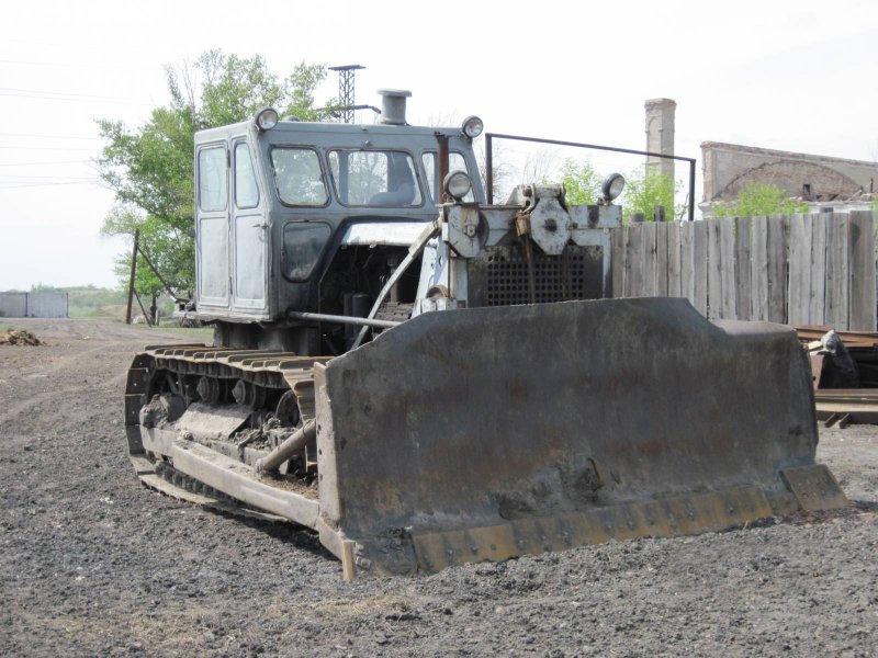 Бульдозер ЧТЗ Т-100