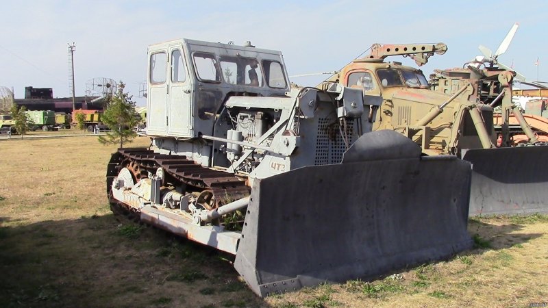 Т 100 трактор бульдозер