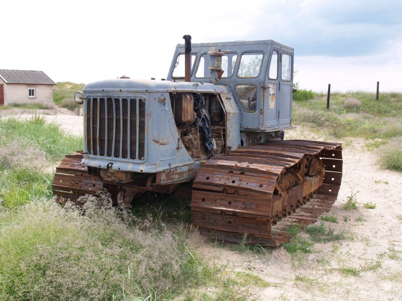 T100 трактор