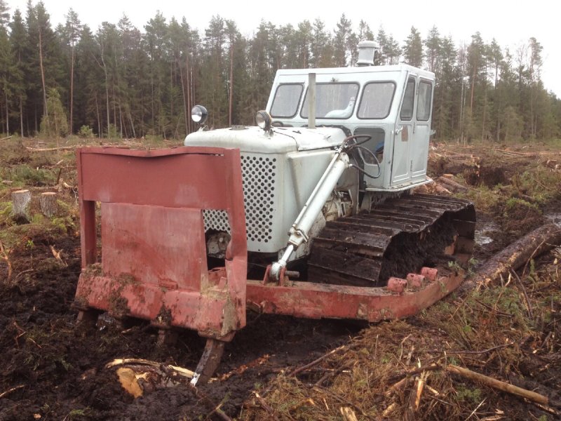 ДТ-75 болотоход