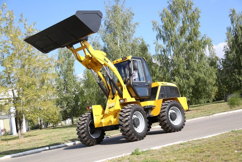 Фронтальный погрузчик Ant