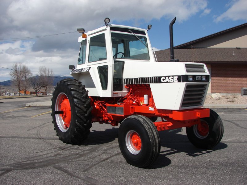 International Harvester 684