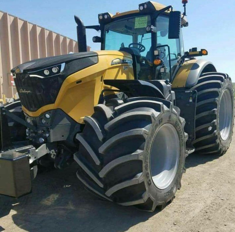 Challenger 1000 трактор
