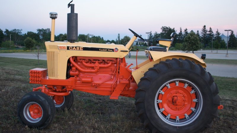 Трактор Row Crop (Row Crop 250-305)